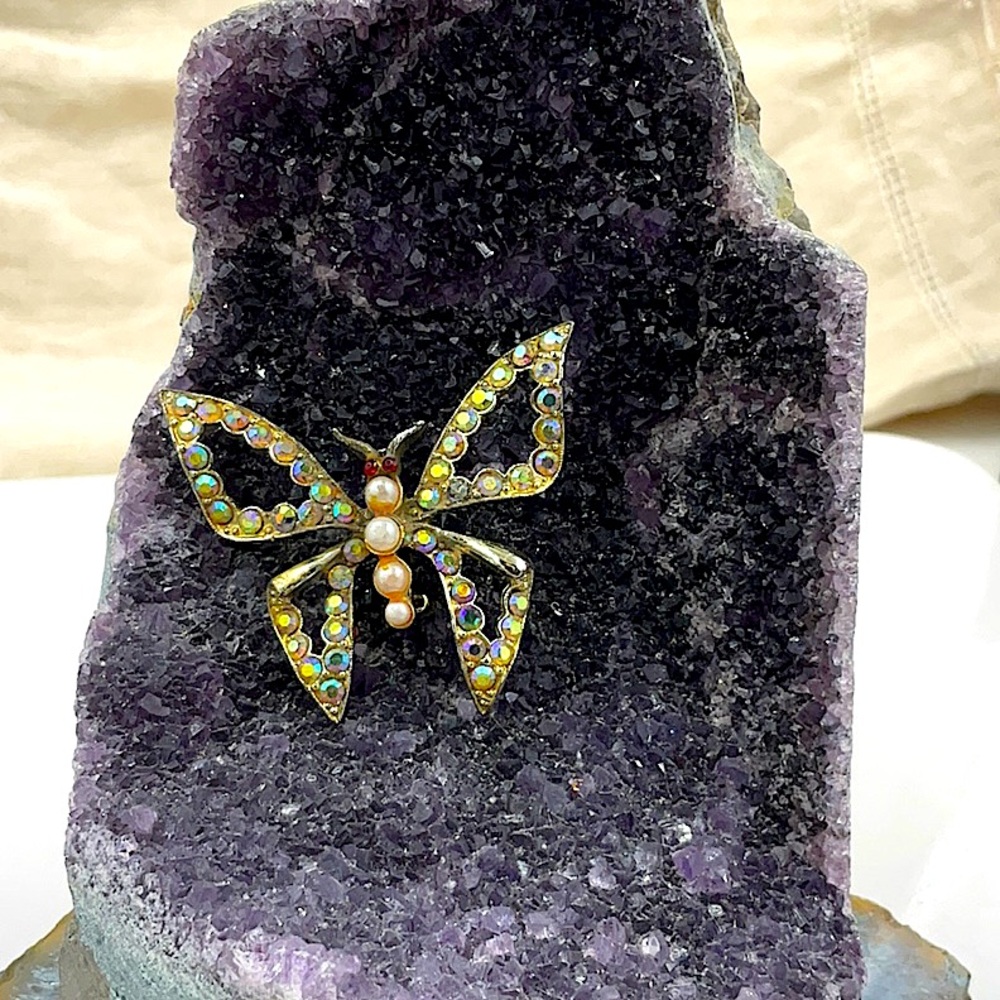 Vtg. (1950’s) Gold Butterfly Brooch With Aurora Borealis Crystals, 2”Lx2”W - Picture 6 of 6